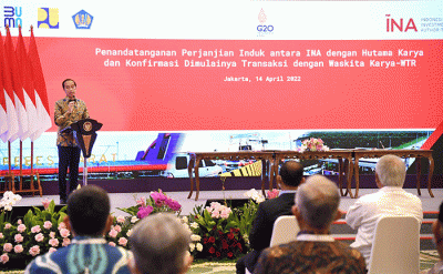 Presiden Jokowi Sambut Baik Kerja Sama Investasi INA dengan Hutama Karya dan Waskita Karya.