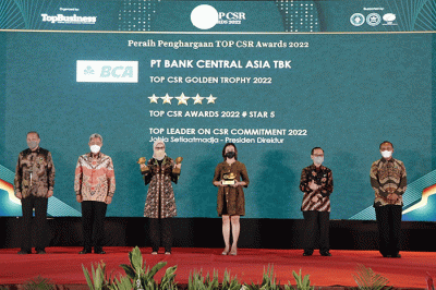 BCA dalam menghadirkan service excellence dan inovasi terdepan serta nilai tambah bagi masyarakat telah mengantarkan BCA dalam beberapa ajang penghargaan.