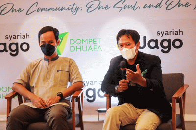 Influencer Nurul Azka, Head of Jago Syariah Roy Iskandar dan Ketua Ramadhan 1443 H Dompet Dhuafa Ali Bastoni saat acara talk show #KitaNgabuburit Bersama.