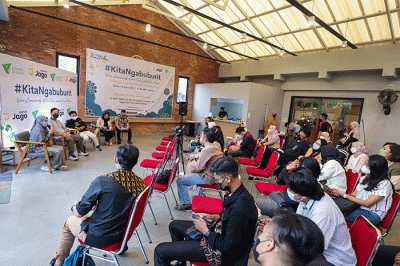 Influencer Nurul Azka, Head of Jago Syariah Roy Iskandar dan Ketua Ramadhan 1443 H Dompet Dhuafa Ali Bastoni saat acara talk show #KitaNgabuburit Bersama.