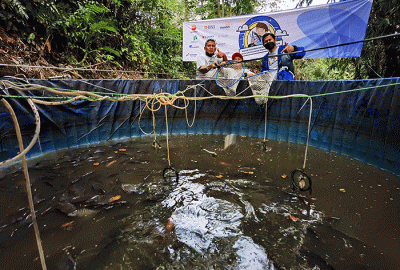 Panen raya budidaya ikan serta memberikan Santunan kepada warga sekitar di kampung Rawajati Kelurahan Mekarwangi, kecamatan Tanah Seraal, Kota Bogor.