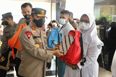 Kegiatan yang dihadiri sejumlah pejabat Polda Jateng itu dilaksanakan di Loby Mapolda Jateng pada Senin, (18/4/2022).