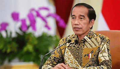 Presiden Joko Widodo menyampaikan keterangan terkait imbauan mudik lebaran di Istana Merdeka, Jakarta, Senin (18/4/2022).