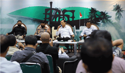 Diskusi Dialektika Demokrasi di Media Center, Nusantara III, Kompleks Parlemen MPR/DPR-DPD, Senayan, Jakarta, Kamis (21/4/2022).