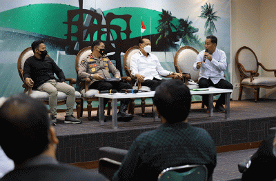 Diskusi Dialektika Demokrasi di Media Center, Nusantara III, Kompleks Parlemen MPR/DPR-DPD, Senayan, Jakarta, Kamis (21/4/2022).