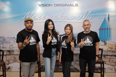 Konferensi pers original series MenemukanMu di kawasan Kemang, Jakarta Selatan, Rabu (20/4/2022).