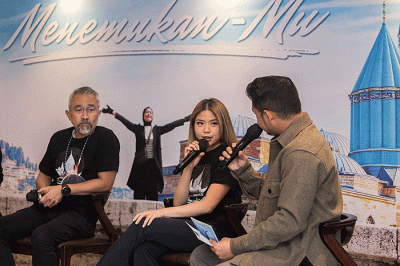 Konferensi pers original series MenemukanMu di kawasan Kemang, Jakarta Selatan, Rabu (20/4/2022).