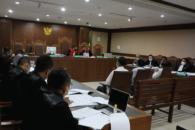 Terdakwa mantan Kepala Divisi Konstruksi VI PT Adhi Karya, Dono Purwoko menjalani sidang lanjutan di Pengadilan Tipikor, Jakarta Pusat, Senin (25/4/2022).