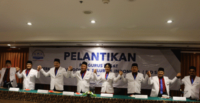 Pelantikan pengurus Pusat Perkumpulan Dokter Seluruh Indonesia (PDSI) di Jakarta, Rabu (27/4/2022).