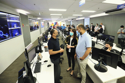 XL Axiata juga telah menyiapkan tim jaringan, baik di pusat monitoring Customer Experience and Service Operation Center (CESOC) di XL Axiata Tower.
