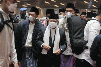 Umat Islam melaksanakan Shalat Idul Fitri 1443 H di Masjid Istiqlal, Jakarta Pusat, Senin (2/5/2022).