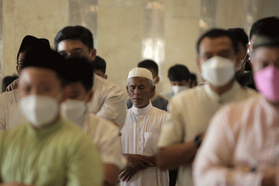 Umat Islam melaksanakan Shalat Idul Fitri 1443 H di Masjid Istiqlal, Jakarta Pusat, Senin (2/5/2022).