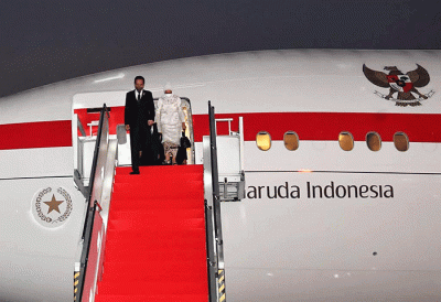 Presiden Jokowi dan Ibu Iriana Joko Widodo tiba di Tanah Air pada Senin, 16 Mei 2022, selepas melakukan rangkaian kunjungan kerja di Washington DC.