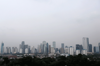 Pemandangan gedung perkantoran di Jakarta, Sabtu (21/5/2022).