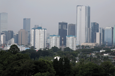Pemandangan gedung perkantoran di Jakarta, Sabtu (21/5/2022).
