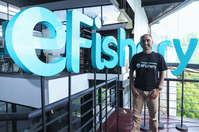 Co-Founder & Chief Internal Operations Officer eFishery, Chrisna Aditya Wardani saat sesi wawancara di kawasan Dago Pakar, Bandung, Jawa Barat.