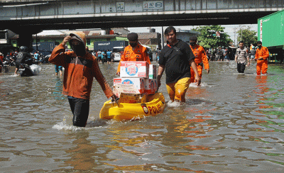 Banjir rob masih merendam kawasan Pelabuhan Tanjung Emas, Semarang, Jawa Tengah, Selasa (24/5/2022).
