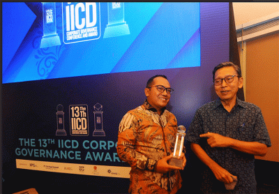 Penghargaan Top 50 Emitem Kapitalisasi Pasar Terbesar kategori Best Responsiblity of The Board dari IICD di Jakarta, Jumat (27/5/2022).