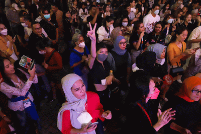 Suasana keseruan pengunjung BNI Java Jazz Festival 2022 di JIExpo Kemayoran, Jakarta Pusat, Minggu (29/5/2022).