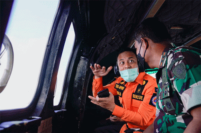 Kadispenau Marsma TNI Indan Gilang Buldansyah, S.Sos mengatakan, selain melaksanakan misi SAR, Helikopter juga sebagai Kodal dan pemantauan udara.
