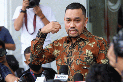 Ketua Pelaksana Formula E Ahmad Sahroni memberikan keterangan kepada wartawan di Jakarta, Rabu (1/6/2022).