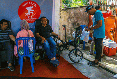 Memperingati Hari Sepeda Sedunia yang jatuh pada tanggal 3 Juni 2022 Komunitas Sepeda Lipat Palembang (Sel-P) melakukan aksi kemanusian donor darah.