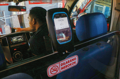 Sebanyak 28 unit angkutan kota dari Kementerian Perhubungan RI yang akan beroperasi melayani moda transportasi terintegrasi Bus, dan Light Rail Trasit (LRT).