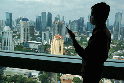 Foto gedung-gedung bertingkat di kawasan Jakarta, Kamis (9/6/2022).