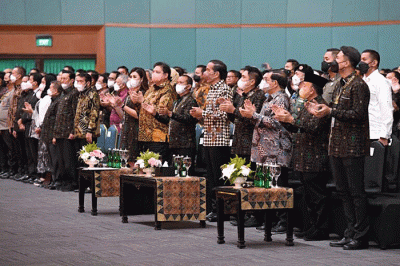 Presiden Joko Widodo memberikan sambutan saat pembukaan perayaan HUT ke-50 Himpunan Pengusaha Muda Indonesia (Hipmi) di Jakarta Convention Center.
