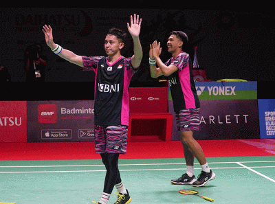 Fajar Alfian dan Muhammad Rian Ardianti dalam pertandingan Final Ganda Putra Daihatsu Indonesia Masters 2022 melawan Liang Wei Keng dan Wang Chang.