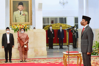 Presiden Joko Widodo resmi melantik dua figur menteri dan tiga figur wakil menteri Kabinet Indonesia Maju untuk sisa masa jabatan periode tahun 2019-2024.