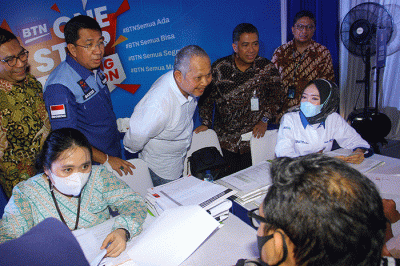 Akad Massal KPR Subsidi yang dilakukan secara serentak di beberapa Kantor Cabang BTN yang dipusatkan penyelenggaraannya di Palembang, Sumatera Selatan.