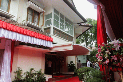 Kapolri Jenderal Listyo Sigit Prabowo meresmikan Rumah Kebangsaan Cipayung bersama dengan mahasiswa yang tergabung dalam Kelompok Cipayung Plus.