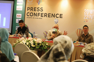 Keterangan pers terkait penyelenggaraan Million Dollar Round Table (MDRT) Day Indonesia 2022 di Jakarta, Selasa (28/6/2022).