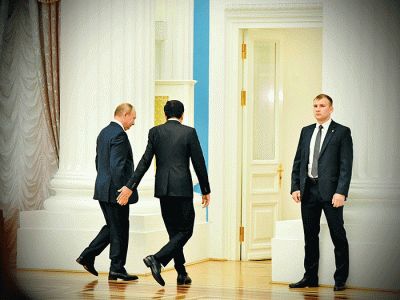 Presiden Republik Indonesia Joko Widodo bertemu dengan Presiden Rusia, Vladimir Putin, di Istana Kremlin, Moskow, Rusia, Kamis (30/6/2022).