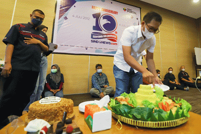 Syukuran perayaan HUT ke-10 Sindonews.com di Gedung Sindo, MNC Center, Kebon Sirih, Jakarta Pusat, Senin (4/7/2022).