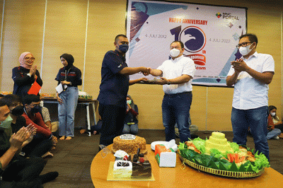 Syukuran perayaan HUT ke-10 Sindonews.com di Gedung Sindo, MNC Center, Kebon Sirih, Jakarta Pusat, Senin (4/7/2022).