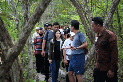 Wamenparekraf Angela Tanoesoedibjo, menegaskan komitmen Kemenparekraf/Baparekraf untuk turut berperan aktif dalam upaya mengatasi isu perubahan iklim.