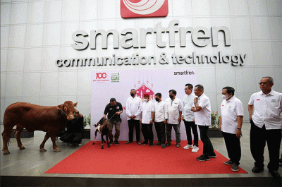 Penyerahan hewan kurban kepada DKM Masjid Jami Assuhaimiah & Masjid Tarihuniyyah di Jakarta, Jumat (8/7/2022).
