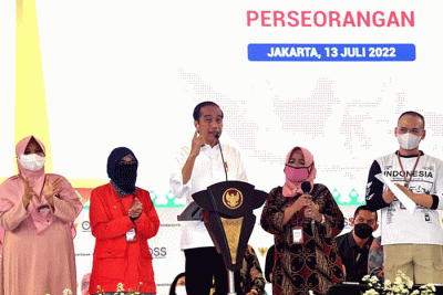 Presiden Jokowi menyampaikan pidatonya pada acara Pemberian Nomor Induk Berusaha (NIB) Pelaku Usaha Mikro Kecil (UMK) Perseorangan Tahun 2022.