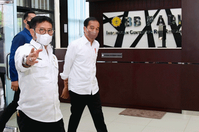 Presiden Joko Widodo meninjau langsung Balai Besar Penelitian Tanaman Padi (BBPadi) di Kabupaten Subang, Jawa Barat, Selasa (12/7/2022).