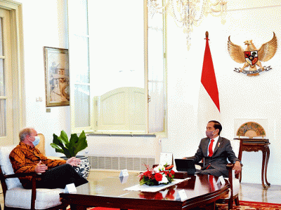 Presiden Joko Widodo menerima delegasi Bank Dunia di Istana Merdeka, Jakarta, Kamis (14/7/2022).
