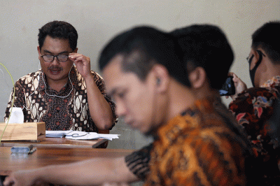 Public Expose atau Paparan Buku Tahunan 2021 Darmi Bersaudara di Surabaya, Jawa Timur, Senin (18/7/2022).
