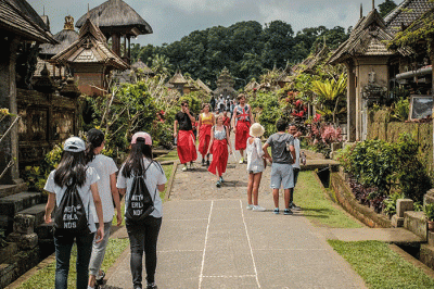 Kemenparekraf menggelar kegiatan Perjalanan Wisata Umum Pengenalan/Familiarization Trip dengan mengundang enam travel agent/tour operator.