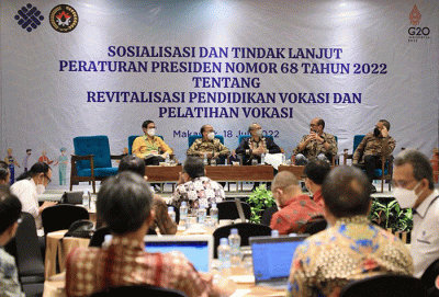 Sosialisasi dan tindak lanjut Peraturan Presiden Nomor 68 Tahun 2022 tentang Revitalisasi Pendidikan Vokasi dan Pelatihan Vokasi, di Makassar.
