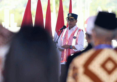 Mengawali kunjungan kerjanya di Provinsi Nusa Tenggara Timur, Presiden Joko Widodo meresmikan perluasan Bandar Udara Komodo Labuan Bajo.