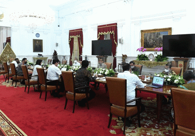 Rapat terbatas yang dipimpin oleh Presiden Joko Widodo di Istana Merdeka, Jakarta, Rabu, 20 Juli 2022.