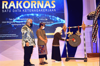 Menteri Ketenagakerjaan Ida Fauziyah membuka Rapat Koordinasi Nasional (Rakornas) Satu Data Ketenagakerjaan (SDK) di Badung, Bali, Kamis (21/7/2022).