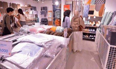 Pembukaan Experience Center terbesar pertama di mall, Jumat (22/7/2022).