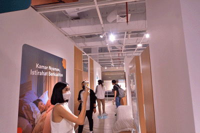 Pembukaan Experience Center terbesar pertama di mall, Jumat (22/7/2022).